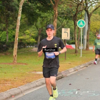 Runner Photo 5675493