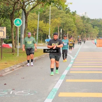 Runner Photo 5675494