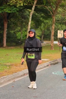 Runner Photo 5675497