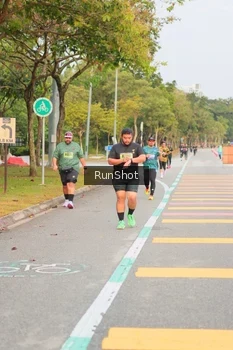 Runner Photo 5675499