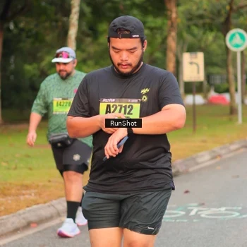Runner Photo 5675521