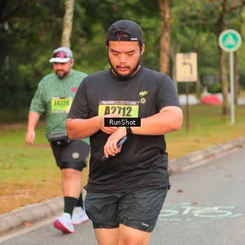 Runner Photo 5675525