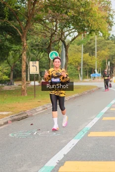 Runner Photo 5675545