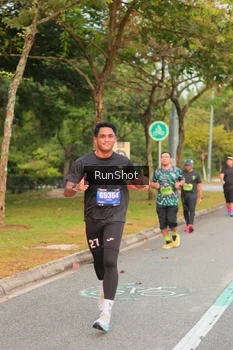 Runner Photo 5675550