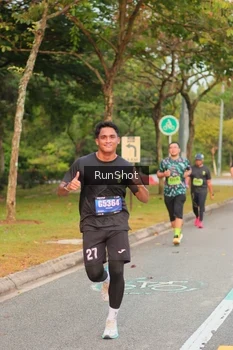 Runner Photo 5675554