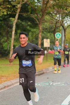 Runner Photo 5675555