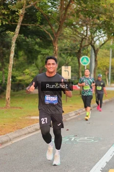 Runner Photo 5675557