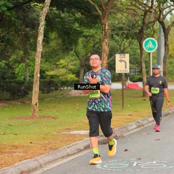 Runner Photo 5675565
