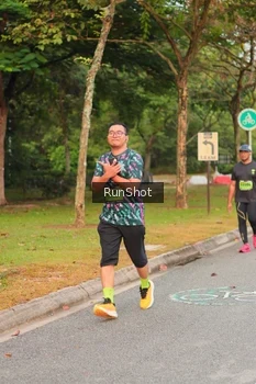 Runner Photo 5675577