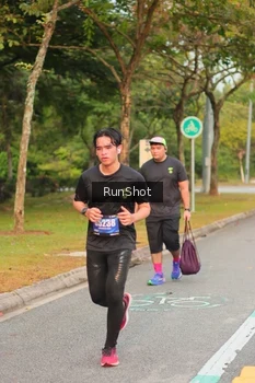 Runner Photo 5675591