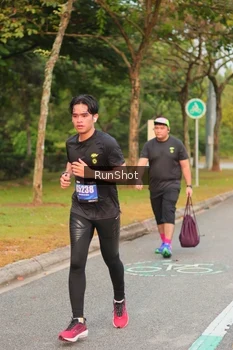 Runner Photo 5675592