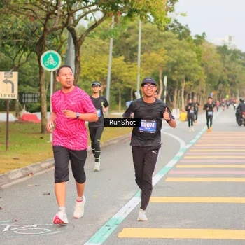 Runner Photo 5675605