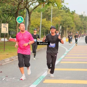 Runner Photo 5675610