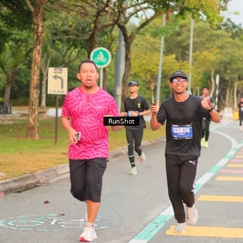 Runner Photo 5675613