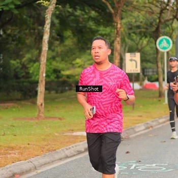 Runner Photo 5675618