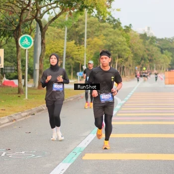 Runner Photo 5675648