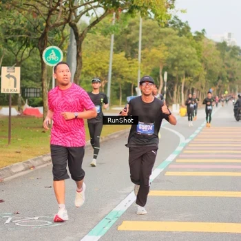 Runner Photo 5675674