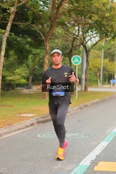Runner Photo 5675681