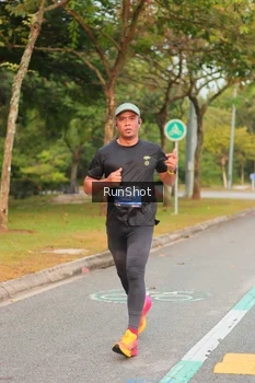 Runner Photo 5675682