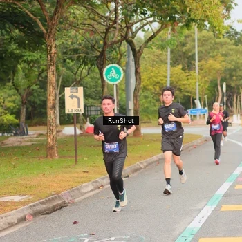 Runner Photo 5675692