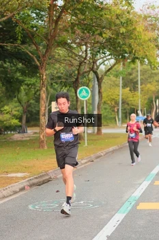 Runner Photo 5675707