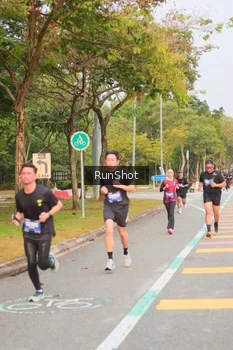 Runner Photo 5675709