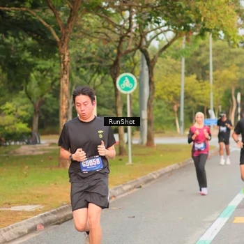 Runner Photo 5675715
