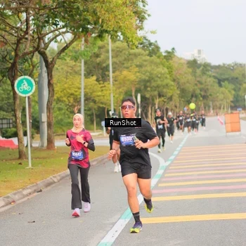 Runner Photo 5675718