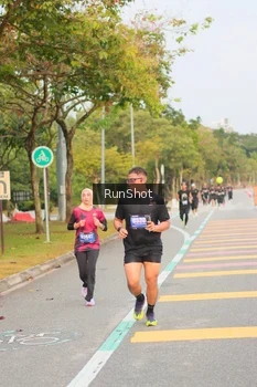 Runner Photo 5675725