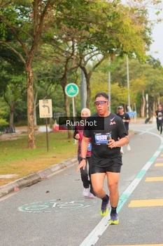 Runner Photo 5675729