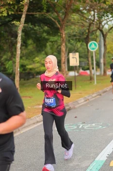 Runner Photo 5675730