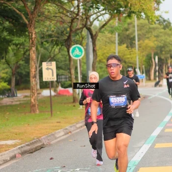 Runner Photo 5675733