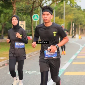 Runner Photo 5675735