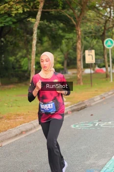 Runner Photo 5675737