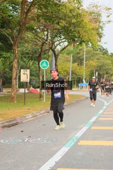 Runner Photo 5675744
