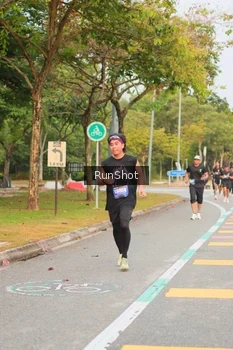 Runner Photo 5675745