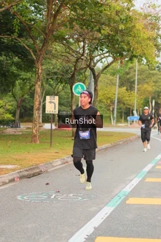 Runner Photo 5675749