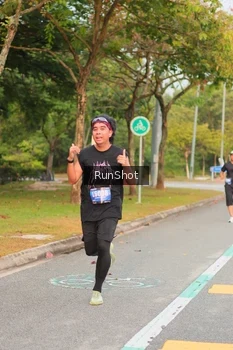 Runner Photo 5675756