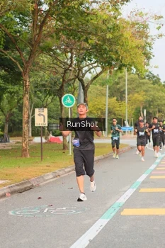 Runner Photo 5675766