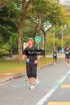 Runner Photo 5675772
