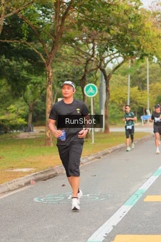 Runner Photo 5675774
