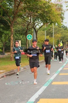 Runner Photo 5675776