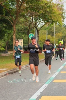 Runner Photo 5675777