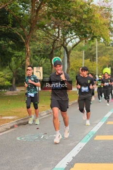 Runner Photo 5675779