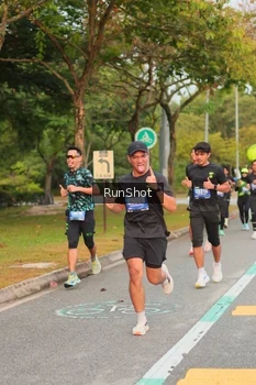 Runner Photo 5675781