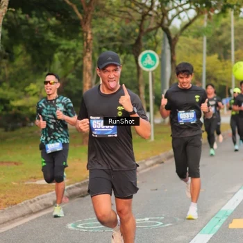 Runner Photo 5675791