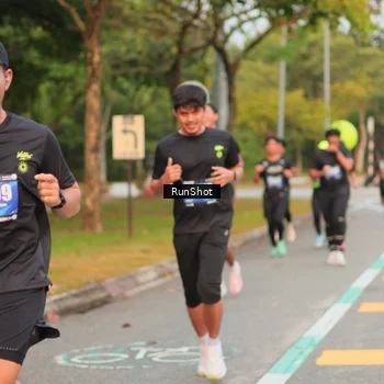 Runner Photo 5675793