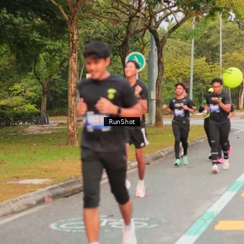 Runner Photo 5675802