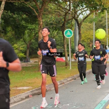 Runner Photo 5675803