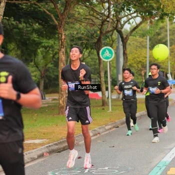 Runner Photo 5675805